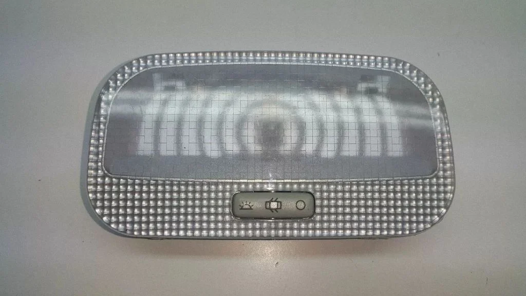 Rear seat light 9682063980
