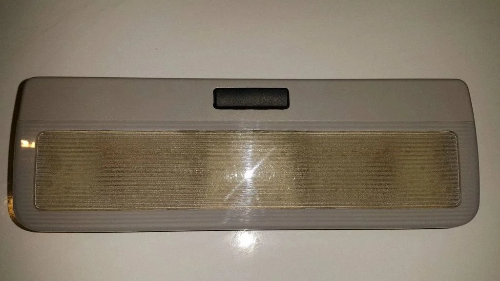 Rear seat light 8363265