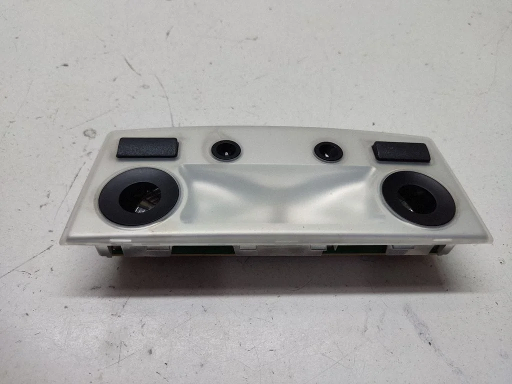 Rear seat light 6962057