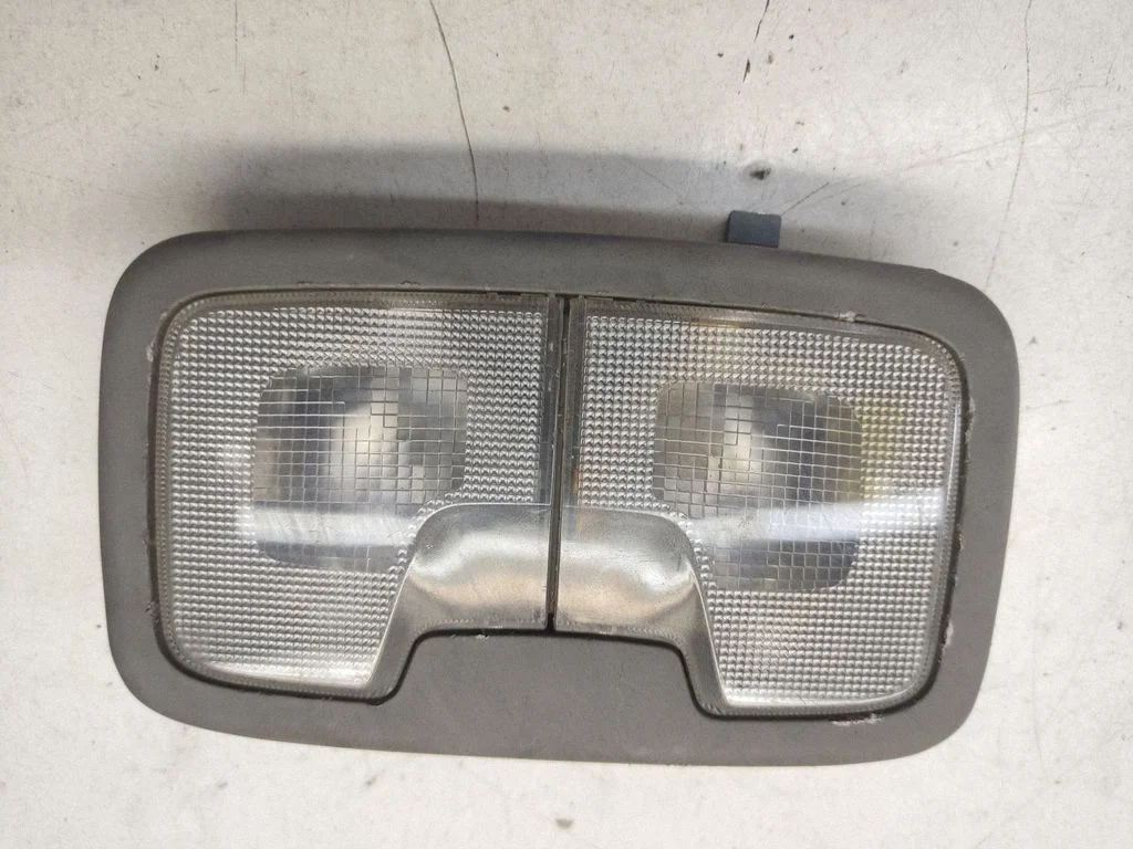 Rear seat light 928503RXXX
