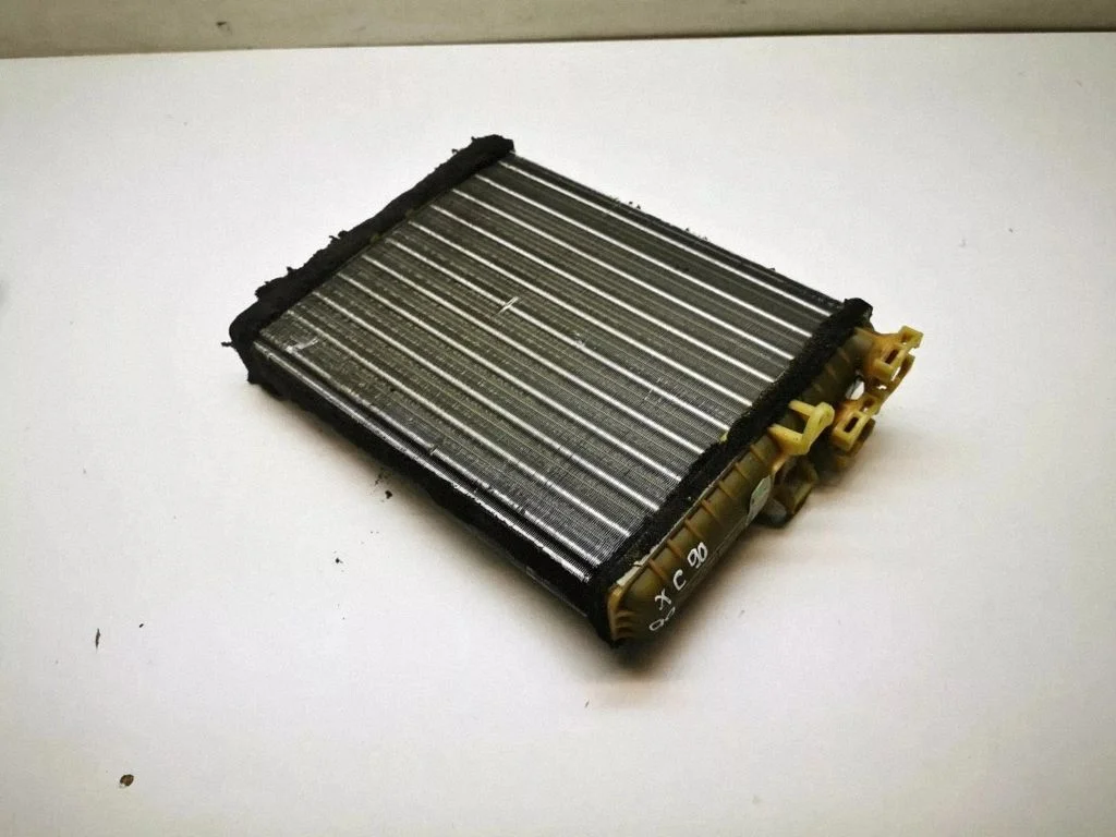 Krāsniņas radiators – priekšējā