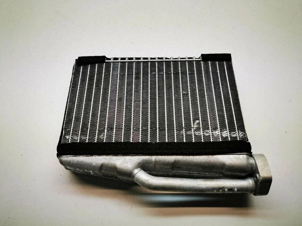 Heater blower radiator – Land Rover Range Rover L322 (2002-2012)