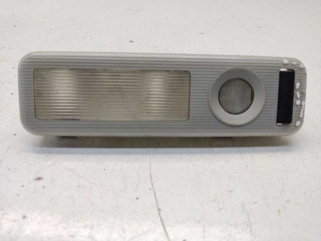 Tagaistmete valgustustuli – BMW 5-seeria E39 (1996-2003)