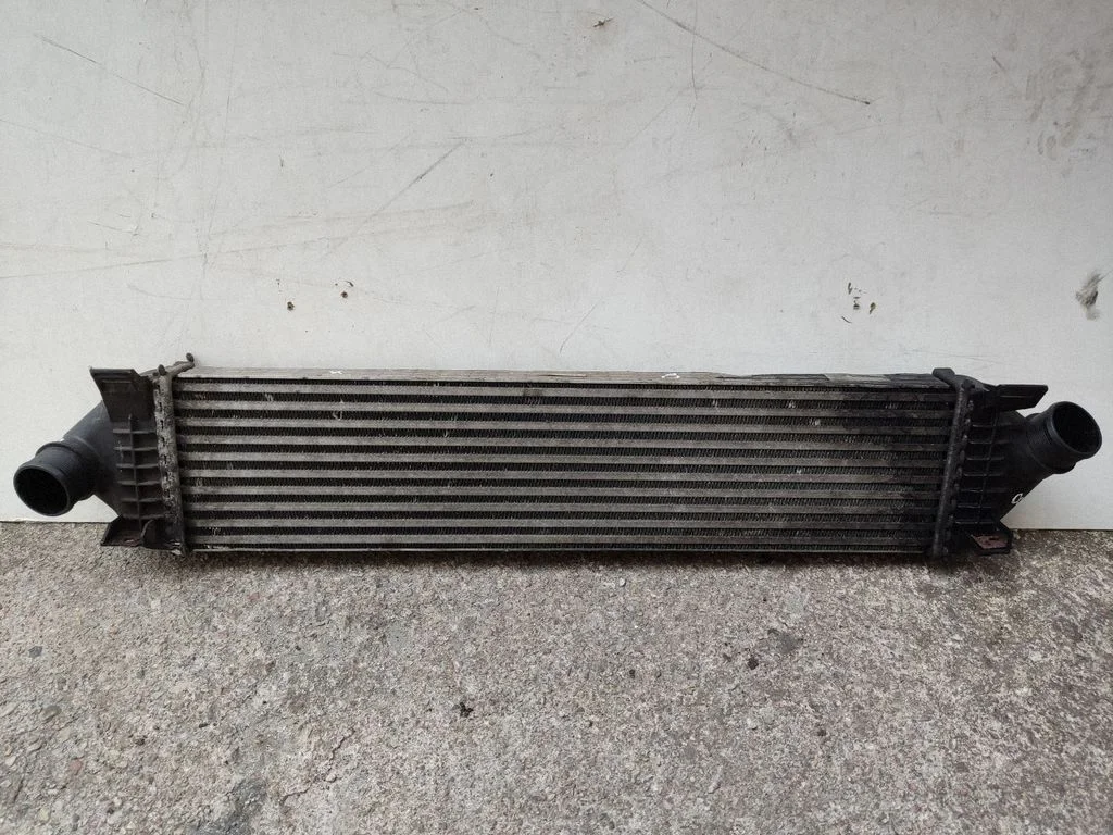 Intercooler 8V619L440AC