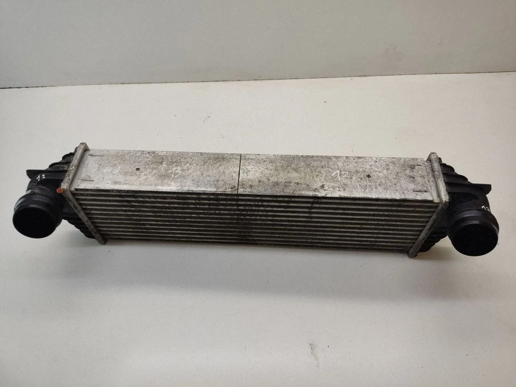 Vahejahuti radiaator 96100