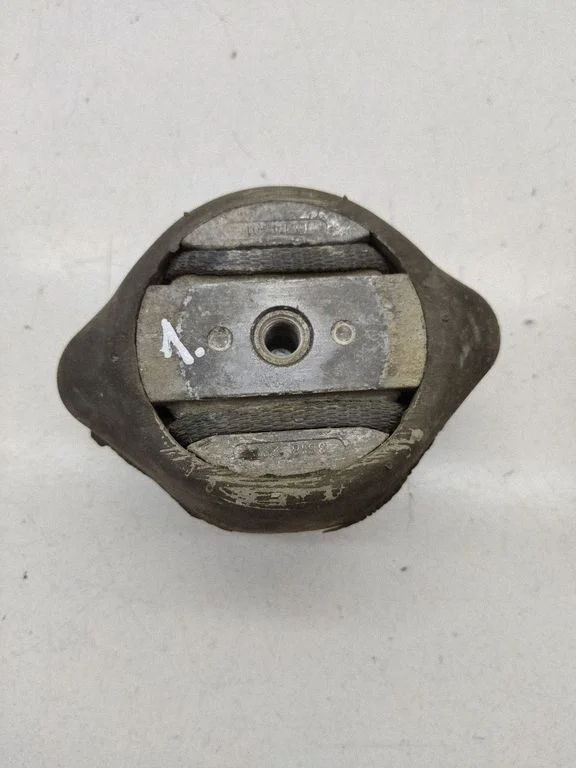 Gearbox mount 3618280