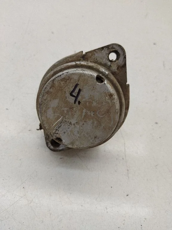 Gearbox mount 3618280
