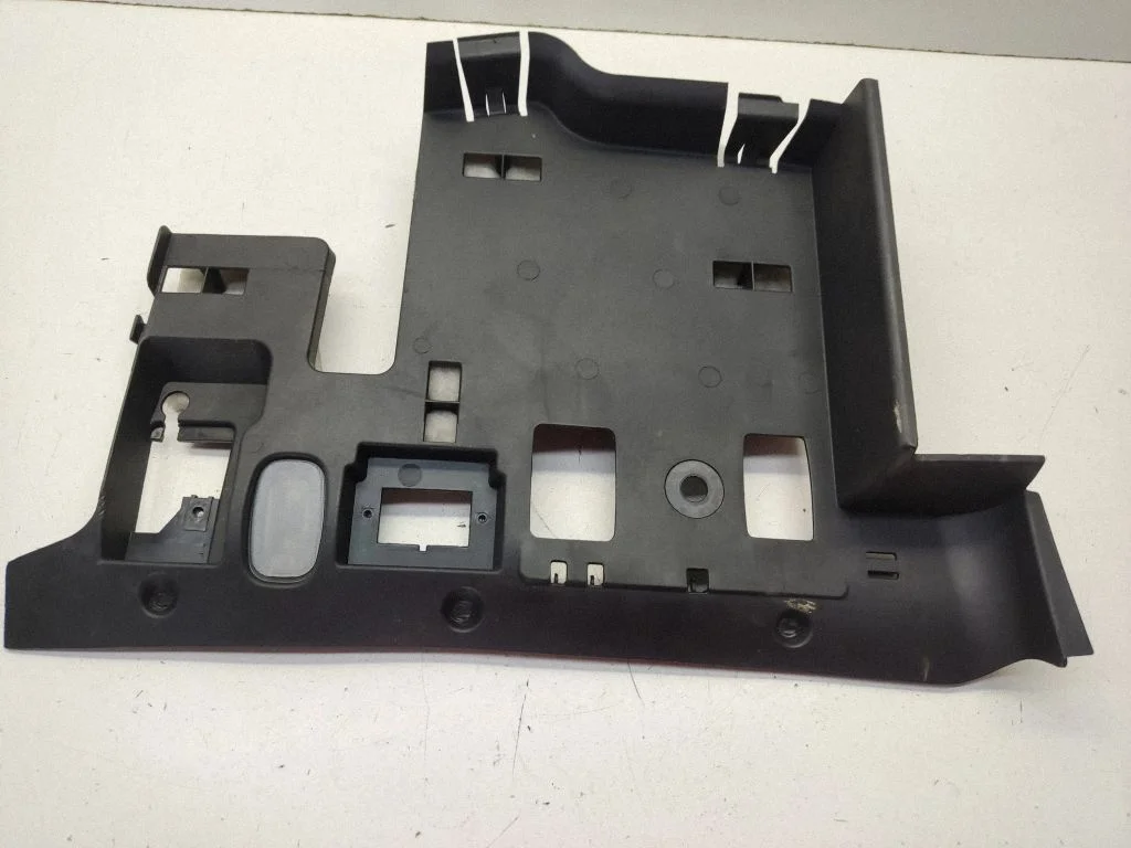 Armatuurlaua alumine viimistluspaneel – Mercedes-Benz ML-klass W164 (2005-2011)