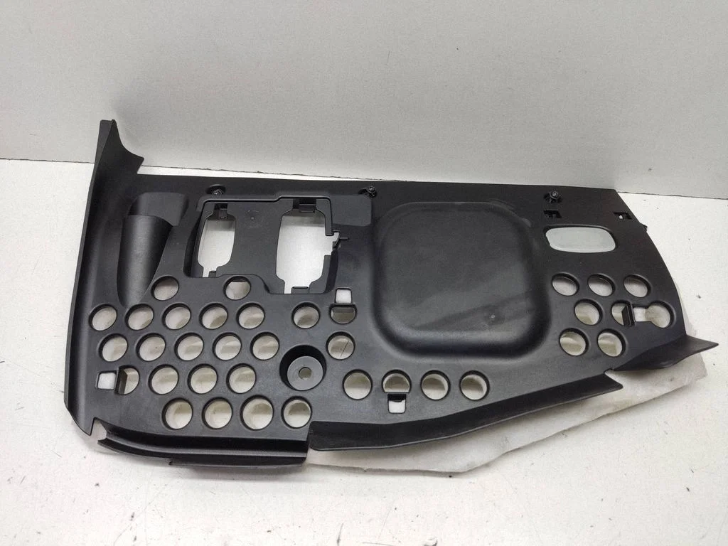 Armatuurlaua alumine viimistluspaneel – Mercedes-Benz ML-klass W164 (2005-2011)