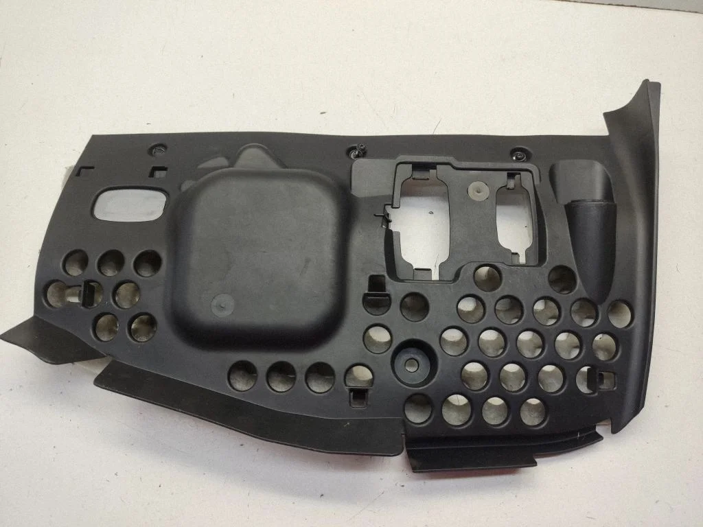 Armatuurlaua alumine viimistluspaneel – Mercedes-Benz ML-klass W164 (2005-2011)