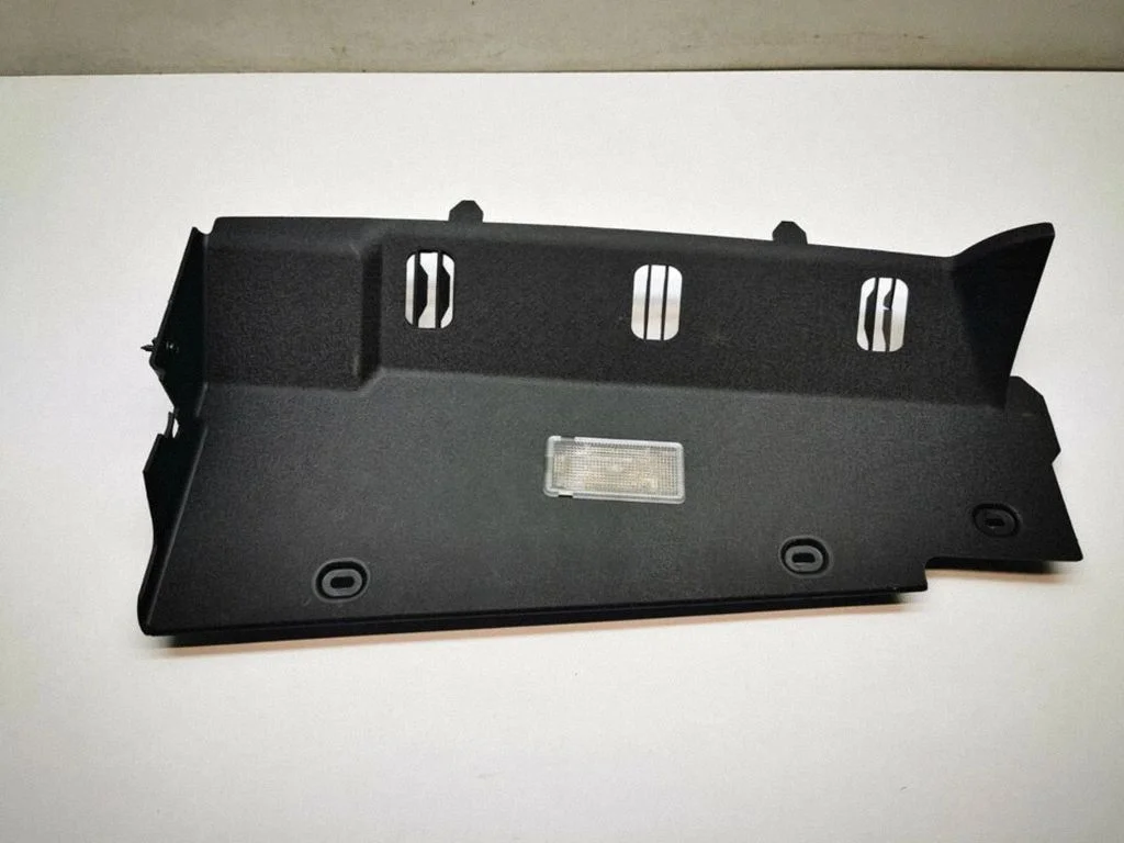 Panel deski rozdzielczej (dolny) – Land Rover Range Rover L322 (2002-2012)