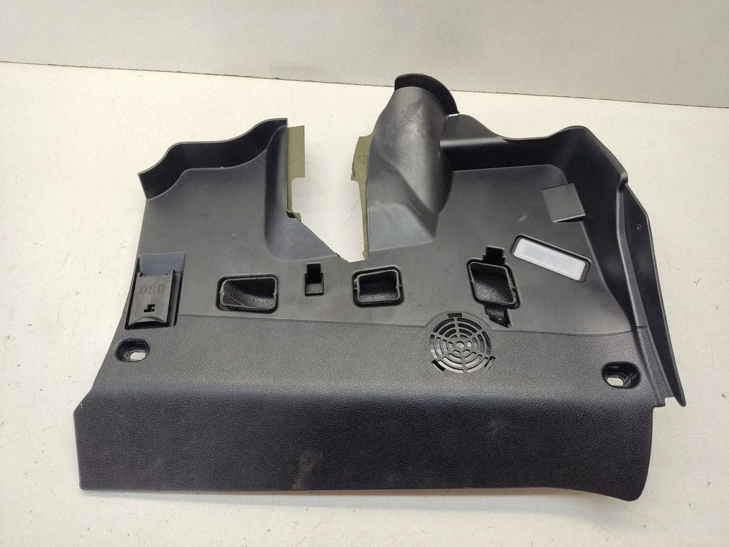 Dashboard lower bottom trim panel 9193009