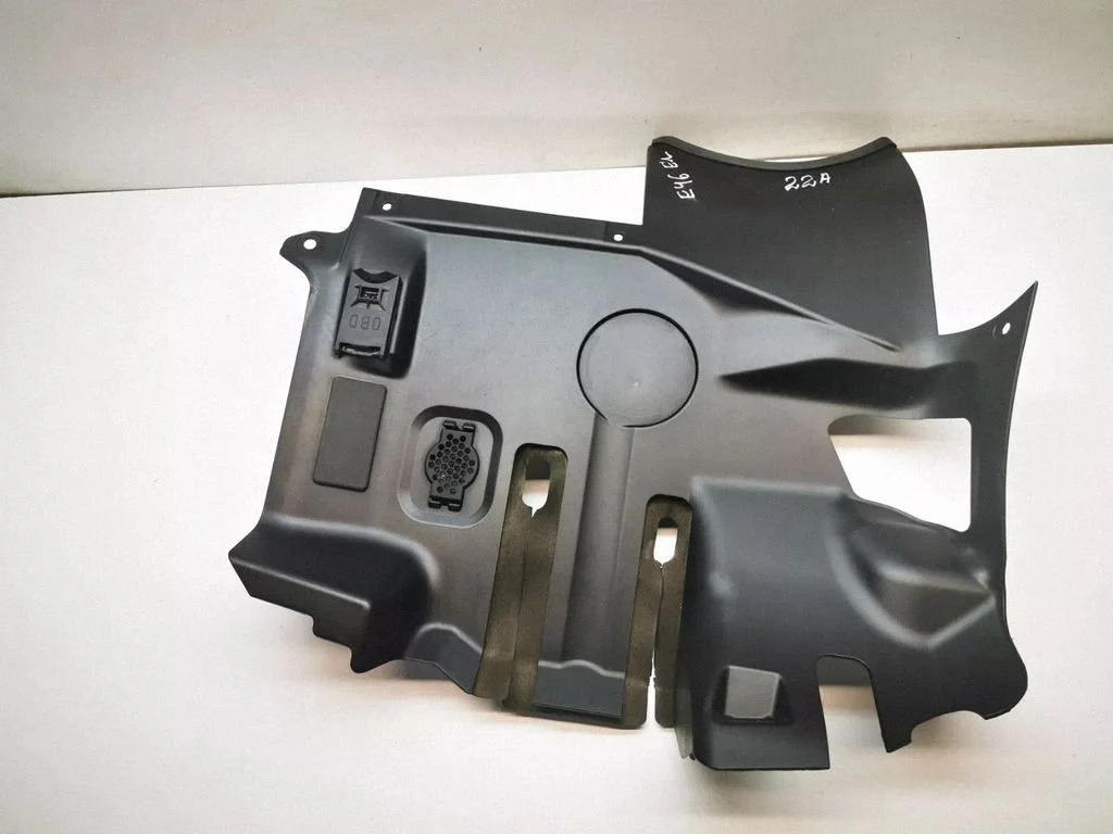 Armatuurlaua alumine viimistluspaneel – BMW 3-seeria E46 (1998-2005)