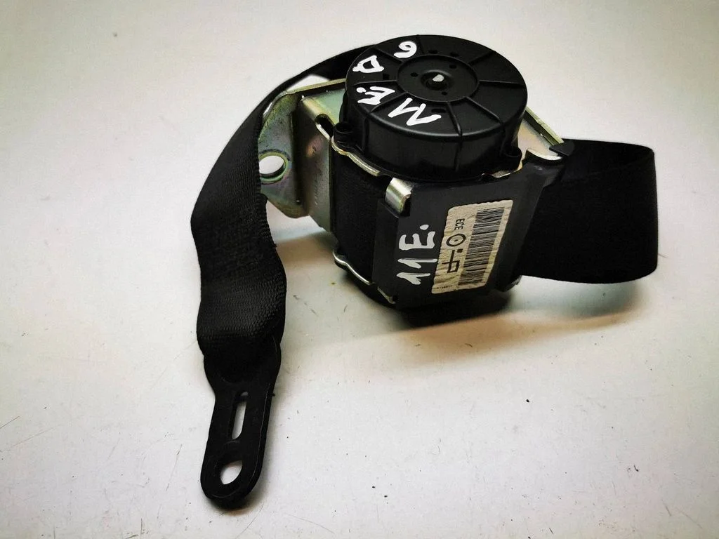 Rear seatbelt 607051100D