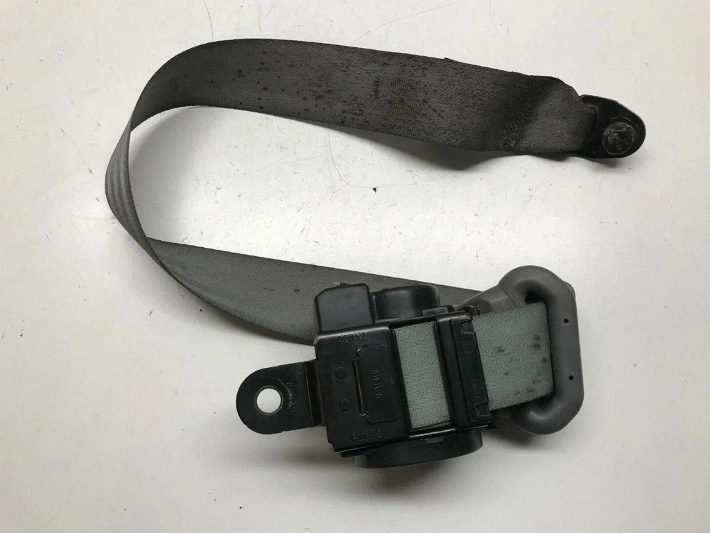 Rear seatbelt ADC2130