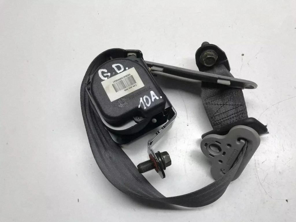 Rear seatbelt 898201F000