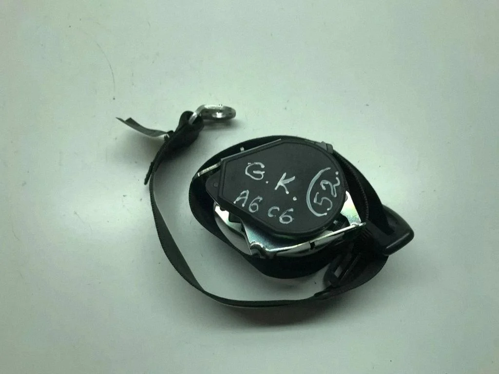 Rear seatbelt 4F0857805E