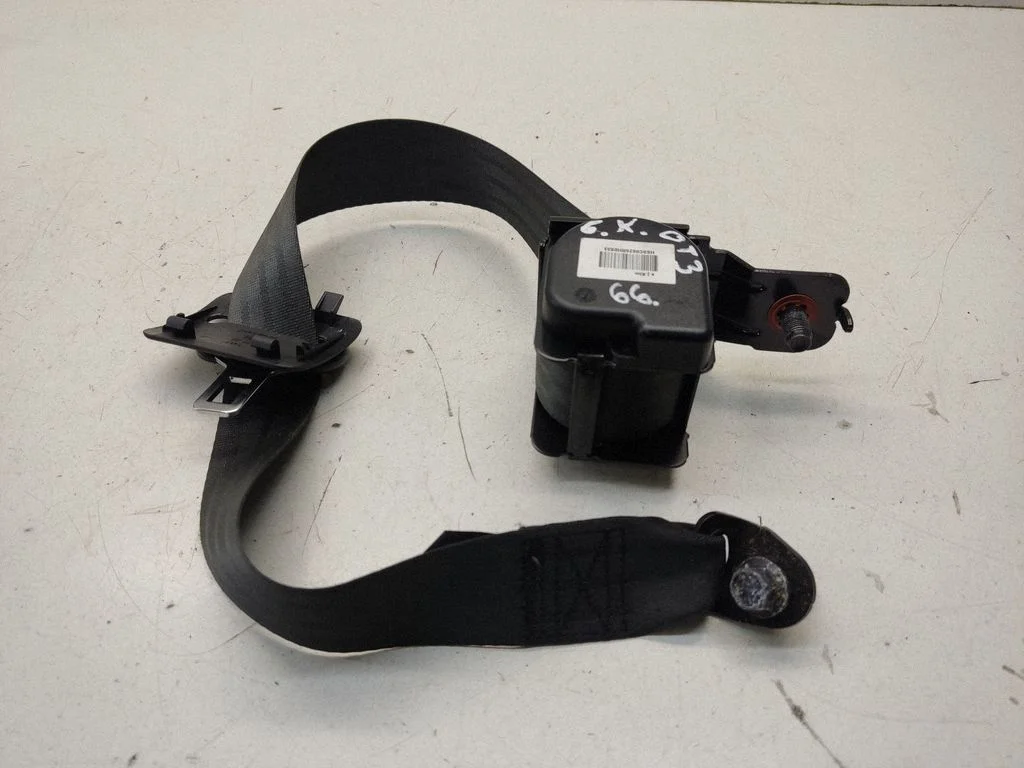 Rear seatbelt 898102T000