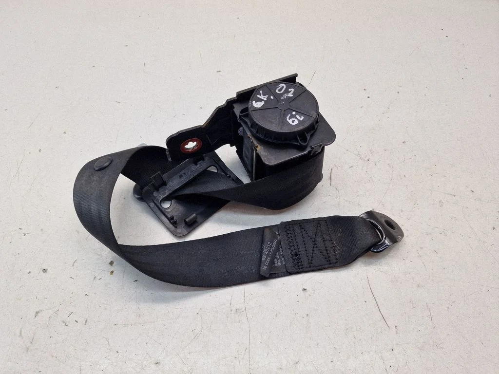 Rear seatbelt 898102T000VA