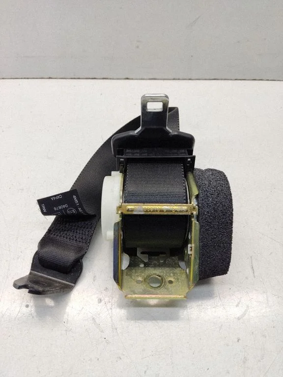 Tagumine turvavöö 4M51A622B68AG