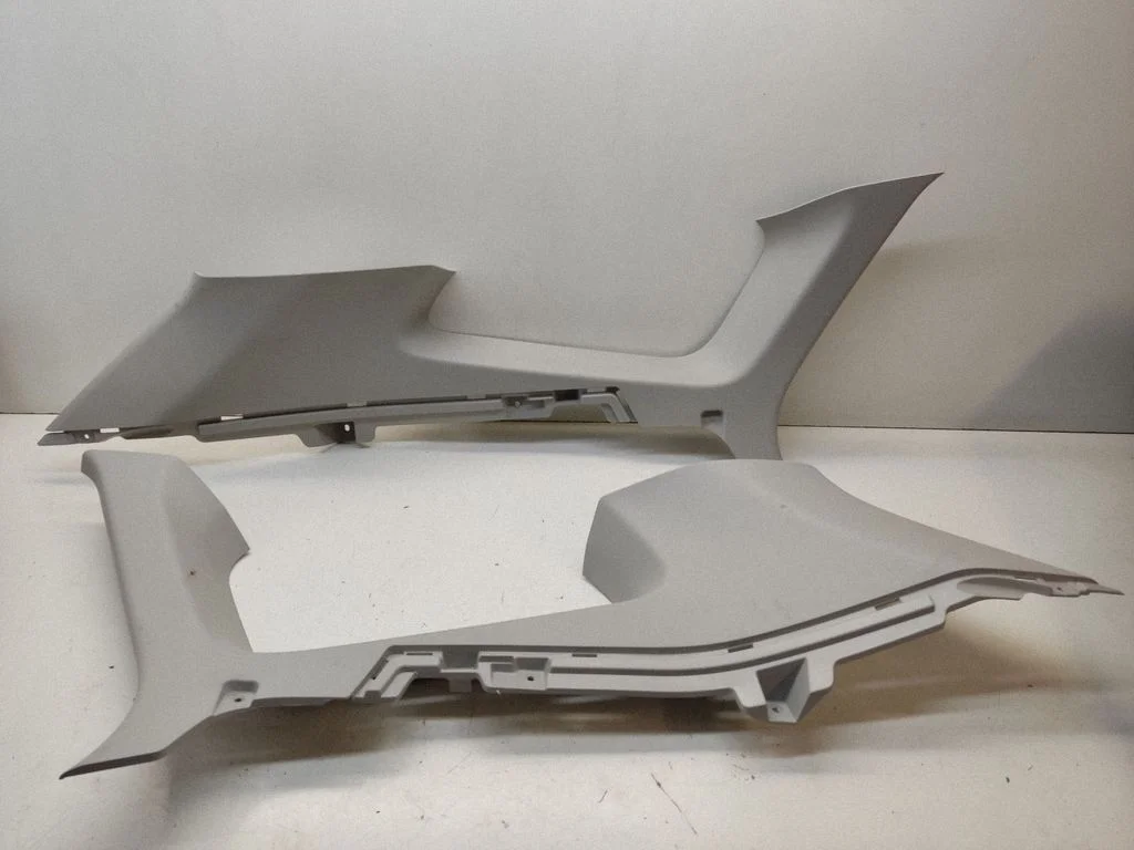 (D)pillar trim (top) 85861D4300