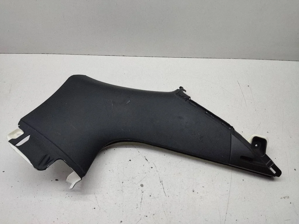 (D)pillar trim (top) 4G9867245