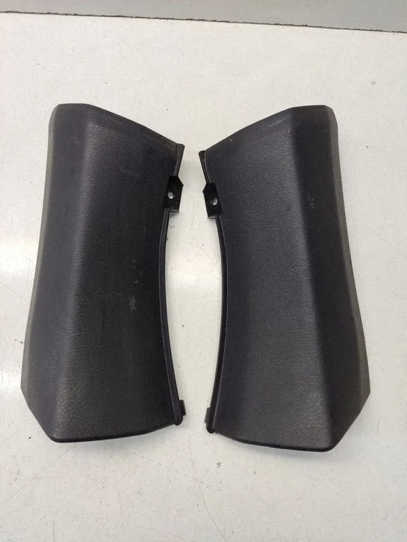 (D)pillar trim (top) 6981056