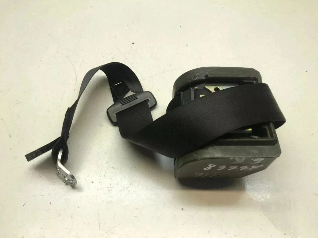 Rear seatbelt 4F0857805E