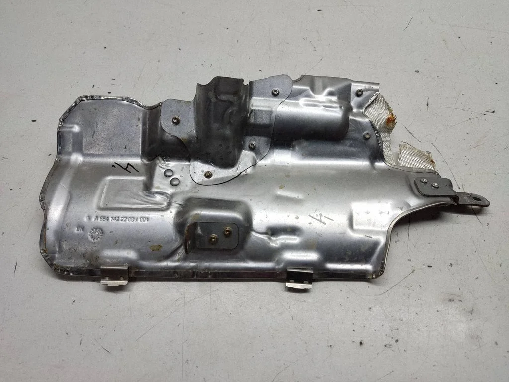 Exhaust heat shield A6541422200