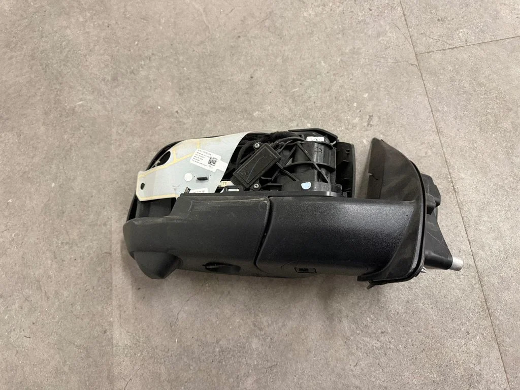 Front door electric wing mirror – right