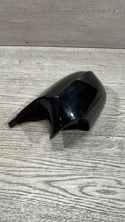 Plastic wing mirror trim cover – BMW 3 Series E90 E91 (2005-2012)