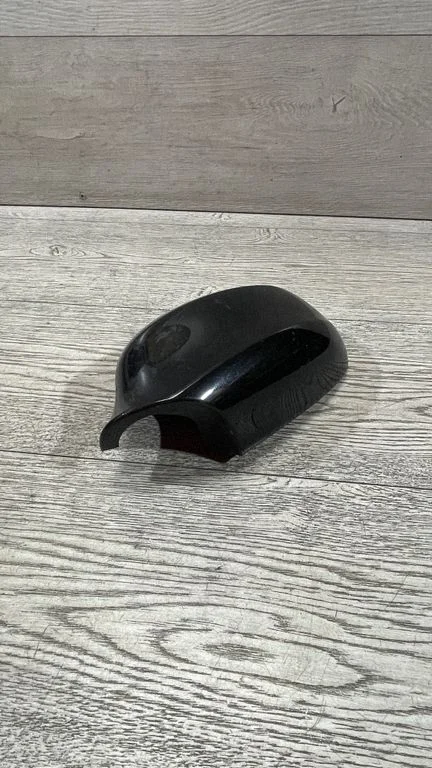 Plastic wing mirror trim cover – BMW 3 Series E90 E91 (2005-2012)
