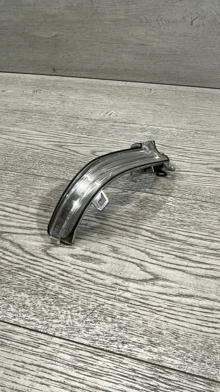 Kierunkowskaz w lusterku – BMW Seria 3 F30 F35 F31 (2012-2018)