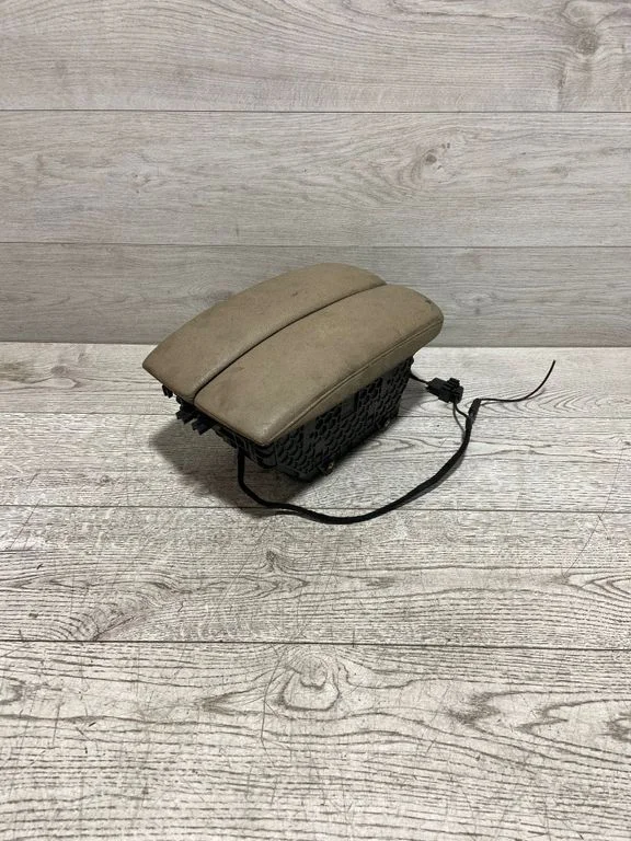Armrest 6969544