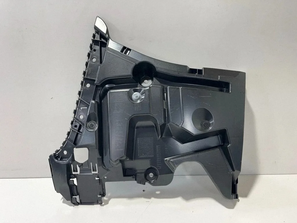Tagumise kaitseraua kinnitusklamber – BMW Series 8 M8 F91 F92 G14 G15 (2019-)