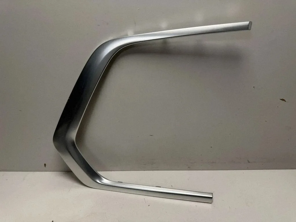 Tagaukse klaasi liist – BMW X7 G07 (2018-)
