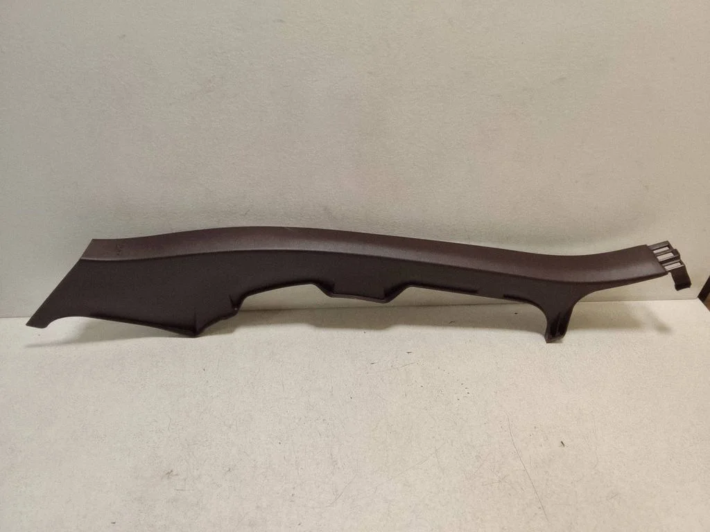 Rear sill trim cover – Lexus ES 300h (7th Gen) (2018-2025)
