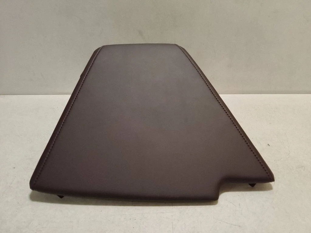 Panel trim – Lexus ES 300h (7th Gen) (2018-2025)