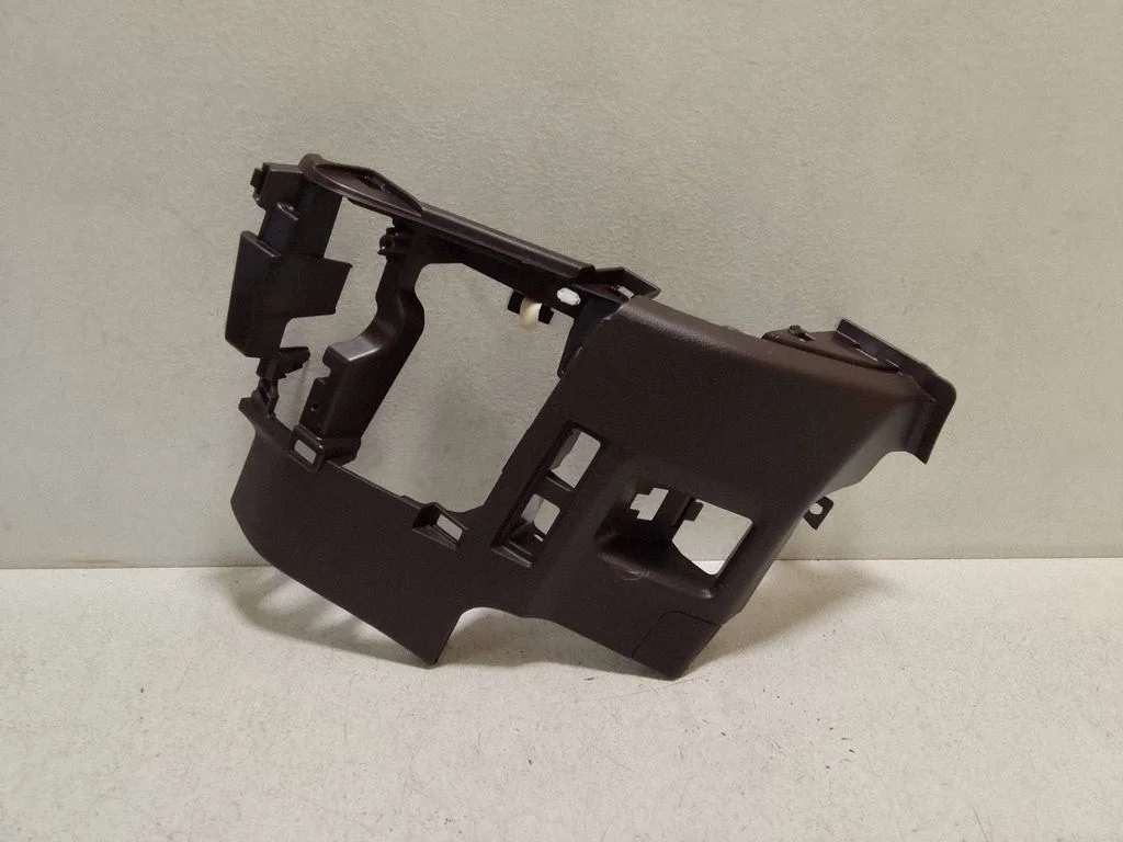 Panel trim – Lexus ES 300h (7th Gen) (2018-2025)