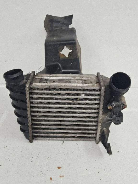 Starpdzesētāja (interkūlera) radiators 862380BF