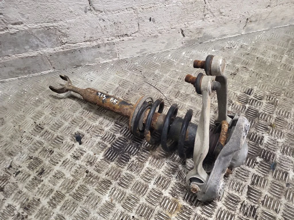 Front shock absorber with coil spring – Volkswagen Passat B5.5 (2001-2005)