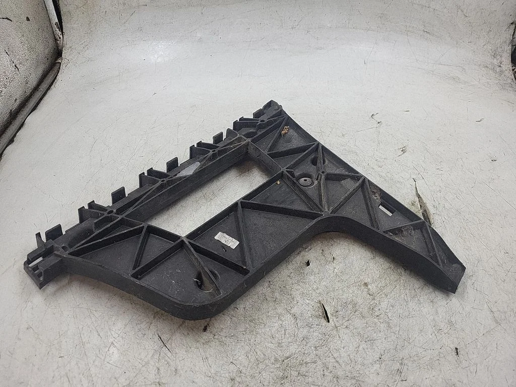 Rear bumper mounting bracket 8K5807457