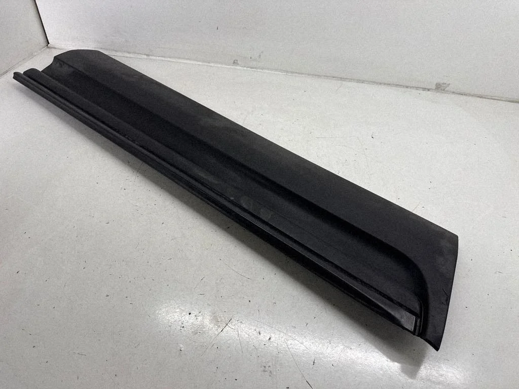 Esiukse liist (mold) BB537820201AEW – Ford Explorer V (2011-2019)