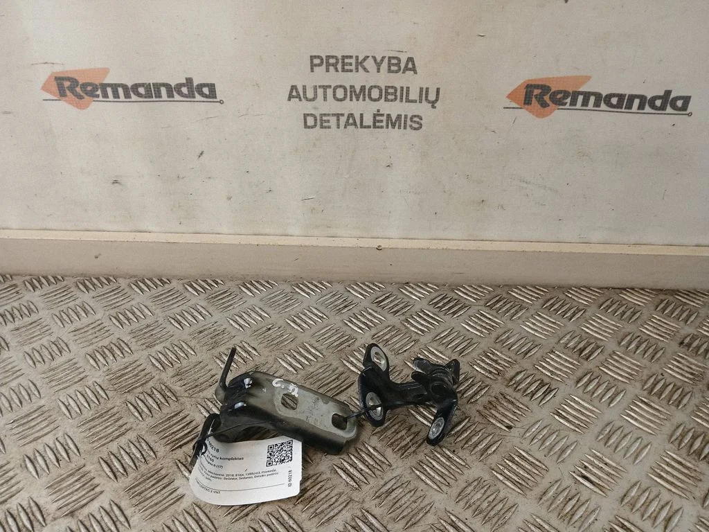 Rear door hinge set – Opel Insignia B (2017-)