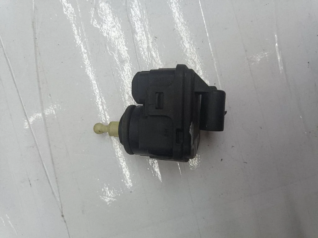 Headlight level adjustment motor 1J0941295