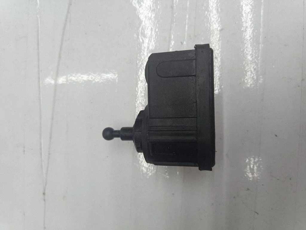 Lukturu augstuma regulēšanas motoriņš – Volkswagen Lupo (1998-2005)