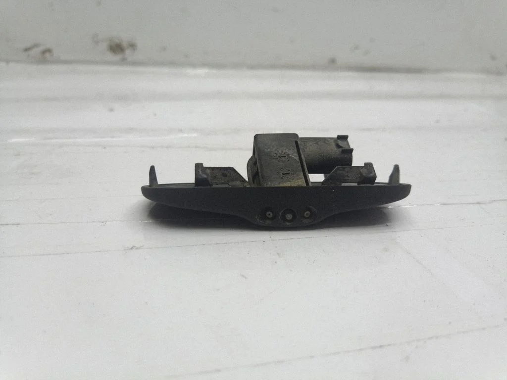 Windshield washer spray nozzle 7P5955987