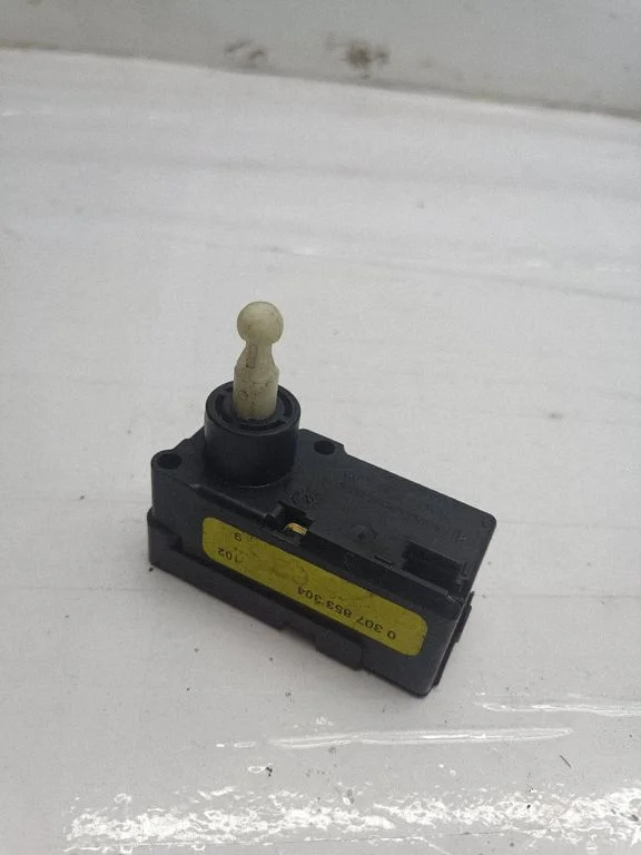 Headlight level adjustment motor 0307853304