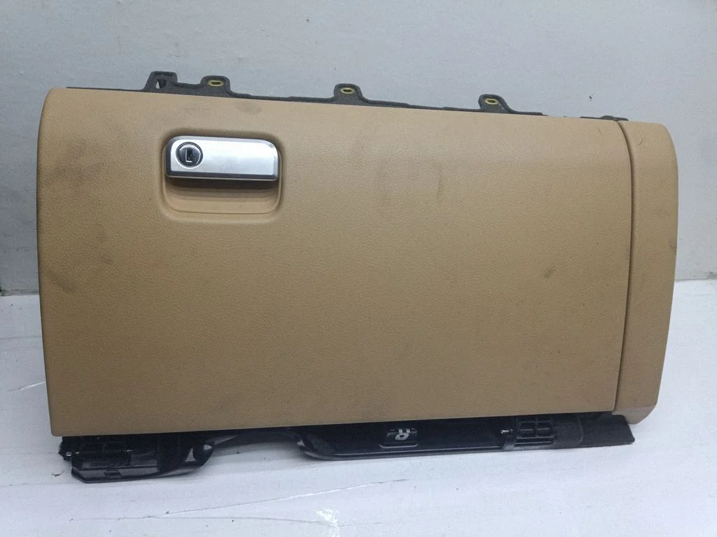 Glove box – Porsche Cayenne (92A) (2010-2017)