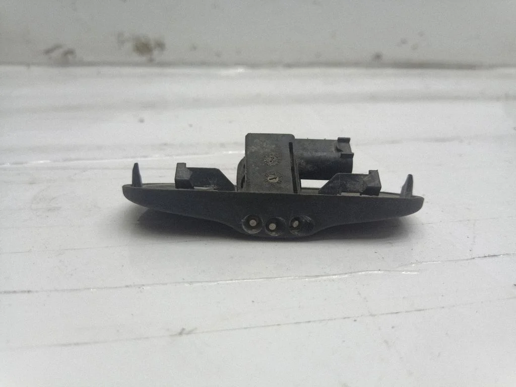 Windshield washer spray nozzle 7P5955988